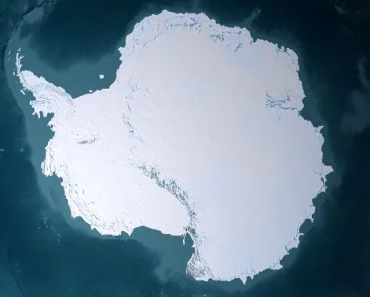 É possível viver na Antártica o ano todo?
