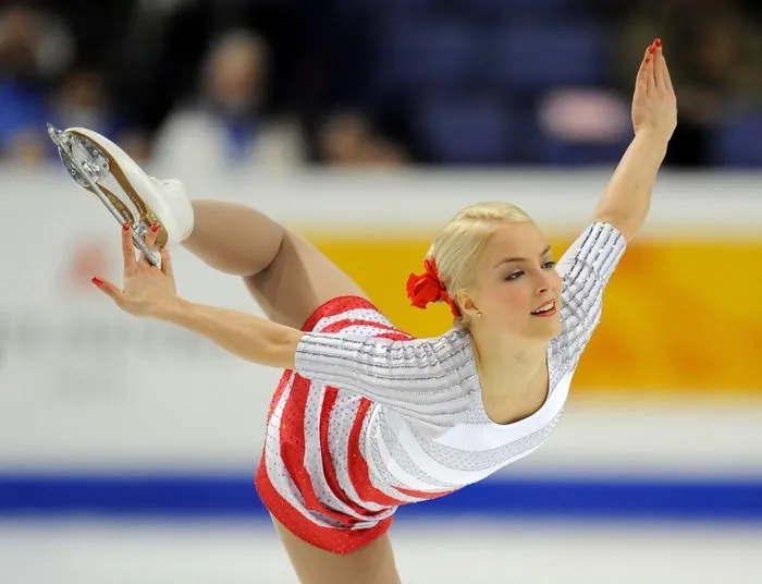 As 10 patinadoras artísticas femininas mais Bonitas