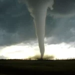 O que causa tornados?