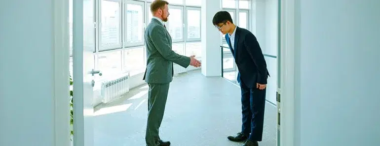 Por que os japoneses se curvam?